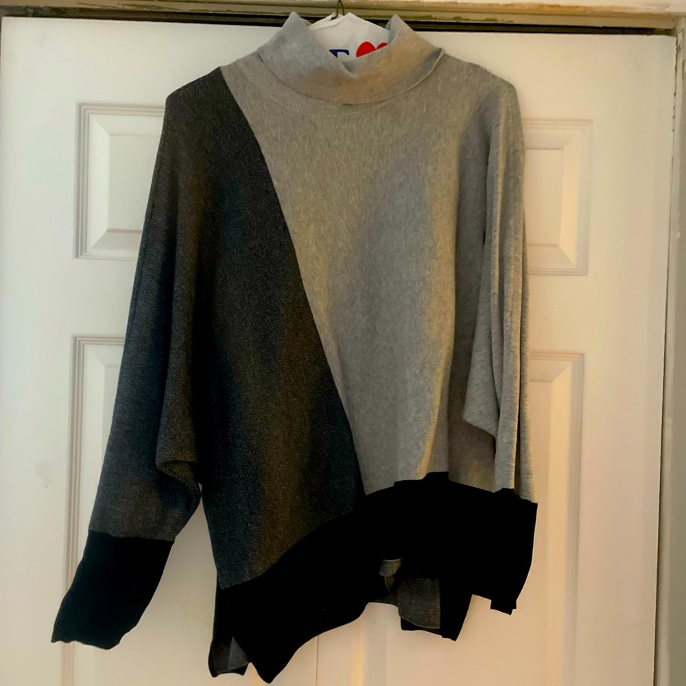 Alfani XL sweater. Black and grey. Very flattering on. Long sleeves